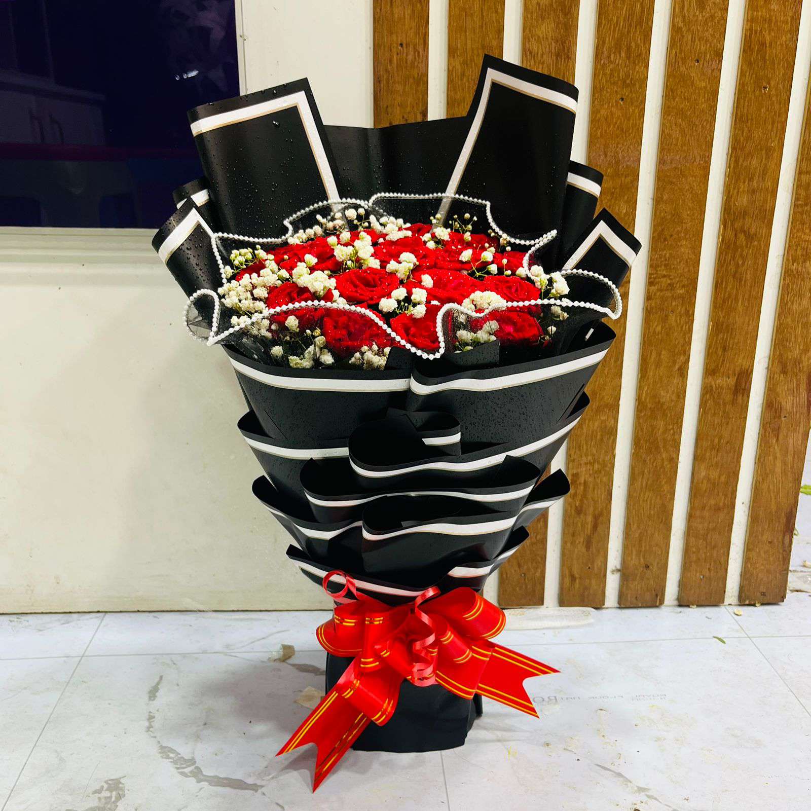 Red Classic Luxury Rose & Baby's Breath Bouquet