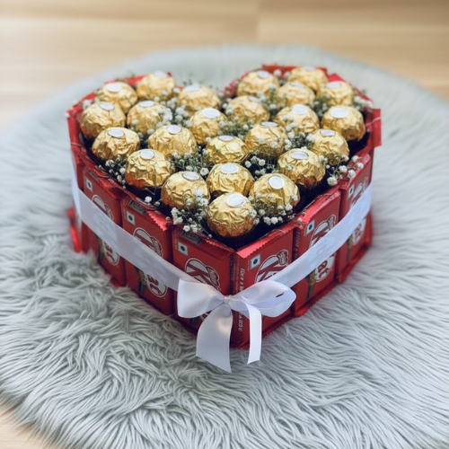 Heartshape Deluxe Ferrero Rocher & KitKat Gift