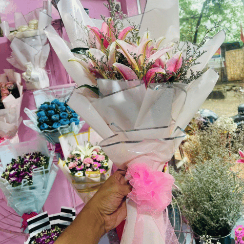 A Fragrant Lily Bouquet