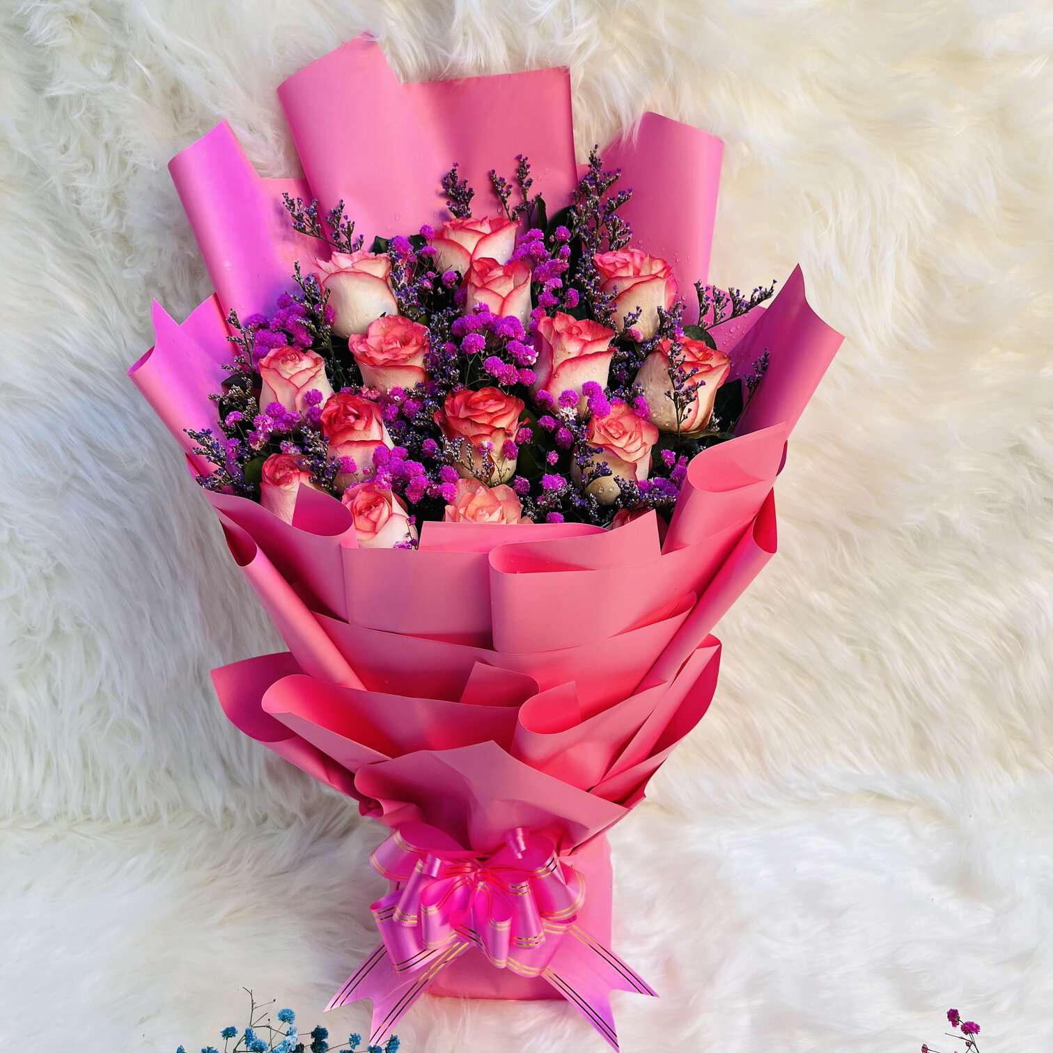 Pink Rose & Gypsy Standing Bouquet with Fresh Limu Greenery