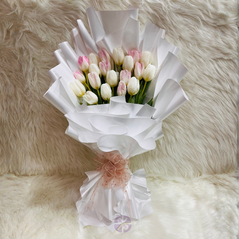 Luxury 20 Fresh White and Baby Pink Tulip Hand Bouquet